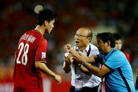 Thầy Park: Người kéo cả Việt Nam quay về với niềm tin yêu bóng đá