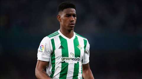 Man City bị hét giá 45 triệu bảng cho người thay thế Mendy