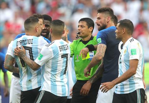 Trọng tài hay nhất World Cup 2018 bắt chính trận chung kết lượt về Việt Nam - Malaysia