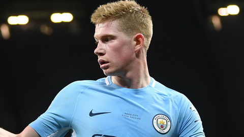 Kevin De Bruyne co hattrick kien tao trong tran thang Leicester.