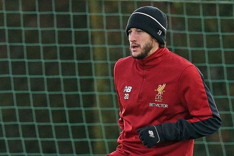 Adam Lallana vua tai phat chan thuong