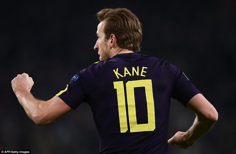 Ronaldinho nói gì về tương lai Harry Kane?