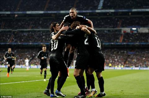 Real Madrid 3-1 PSG Thang nguoc, nha vua day nha giau ve dang cap tai Champions League hinh anh 4