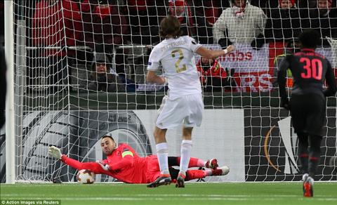 Ostersunds 0-3 Arsenal Thang de, Phao thu rong cua vao vong 18 Europa League hinh anh 3
