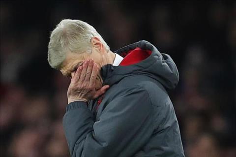 Arsene Wenger giết chết sự tự tin của các cầu thủ