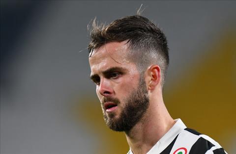 Pjanic khang dinh chi trich Juventus la khong cong bang