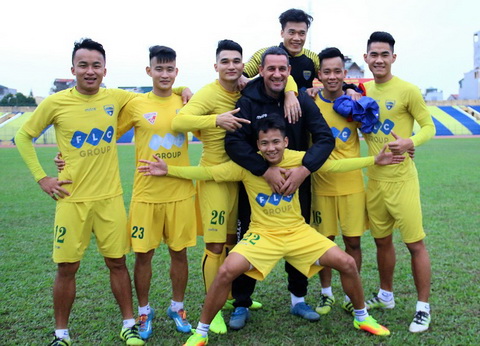 Cac CLB cua bong da Viet Nam gay an tuong tai AFC Cup.