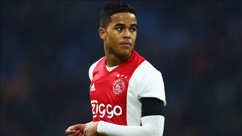 Tien dao Justin Kluivert noi loi cay dang voi MU hinh anh