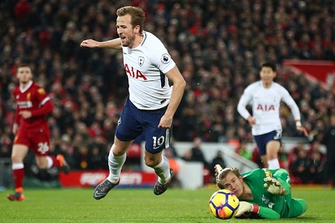 Khedira: Chỉ Kane đủ sức so sánh với Lewandowski và Higuain