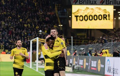 Dortmund 3-2 Frankfurt: Lại gọi tên Batsman