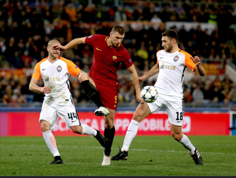 Ket qua Roma 1-0 Shakhtar Donetsk - Vong 18 Champions League hinh anh 4
