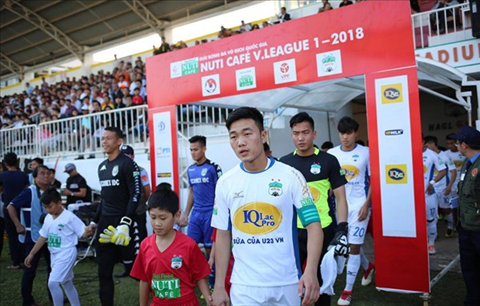Truoc vong 2 V-League 2018 Cho man ra mat cua HLV Miura hinh anh 2