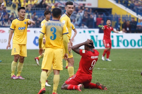 Thanh Hóa 1-0 TPHCM: Top 3? Đừng mơ, Miura!