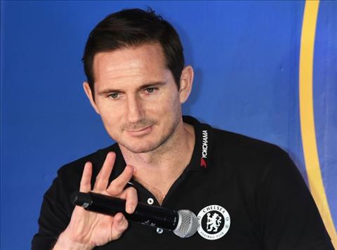Frank Lampard len tieng chi trich PSG hinh anh 2