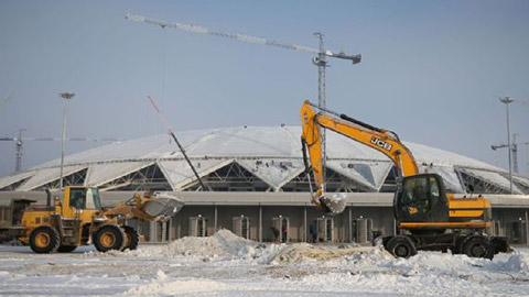 Băng tuyết khiến 1 SVĐ phục vụ World Cup 2018 chưa xong