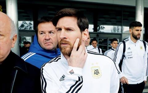 Lionel Messi noi dong doi phai doan ket sau tran thua tham Tay Ban Nha.