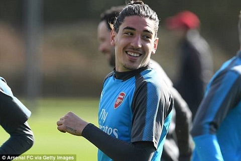 Khốn khổ vì chấn thương, Bellerin thay đổi điều này và sung sức cả mùa