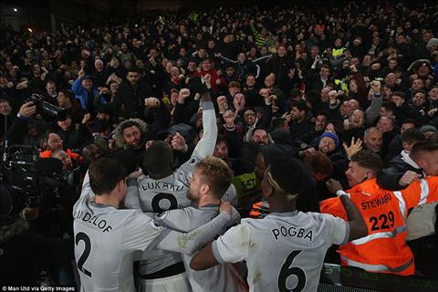Dư âm Crystal Palace 2-3 MU: Khi Conte và Wenger phải ghen tị với Mourinho