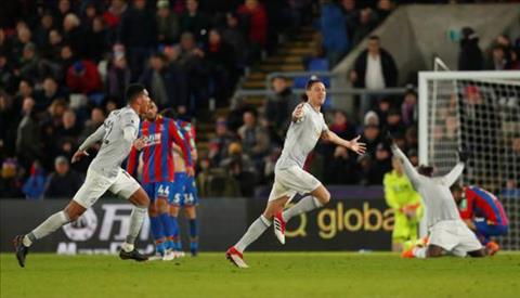 Ngược dòng kịch tính, sao MU giờ vẫn mơ… vô địch Premier League