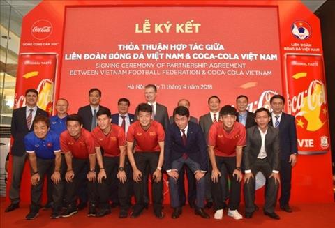 Sau hieu ung U23, bong da Viet Nam co nha tai tro moi hinh anh