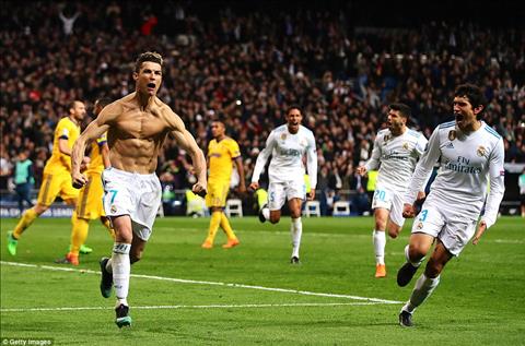 Ban thang cua Ronaldo dua Real vao ban ket Champions League