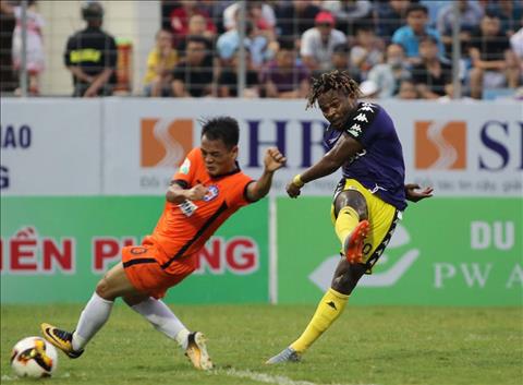 Truoc vong 6 V-League 2018 Ha Noi bay cao, Gia Lai khat diem hinh anh
