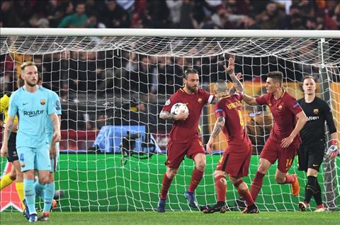 De Rossi tran Liverpool vs Roma Phao dai cuoi cung cua La Ma hinh anh
