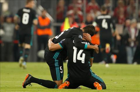 Casemiro noi ve tran Bayern Munich vs Real Madrid - Ban ket C1 hinh anh