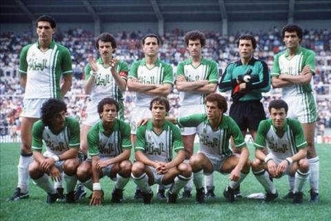 DT Algeria lan dau tien gianh quyen tham du World Cup vao nam 1982.
