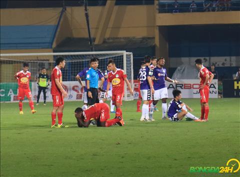 CLB Ha Noi mat Dinh Trong o vong 5 V-League - Tin bong da 24h hinh anh