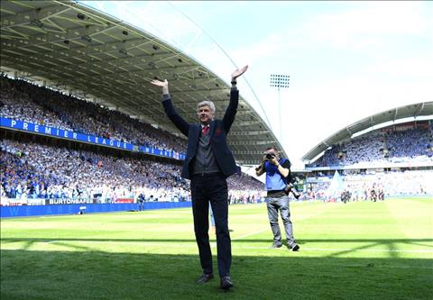 Làng bóng đá cần Arsene Wenger quay trở lại