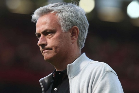 SỐC: Trước thềm World Cup, Mourinho mong trò cưng bị loại sớm