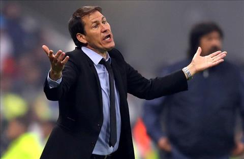 HLV mới của Ronaldo bị đồng nghiệp cũ tố sống lỗi 1