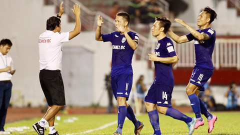 Bình Dương 2-1 Hải Phòng: Chết đứng vào phút chót