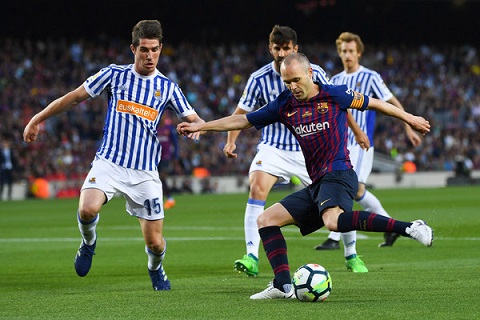 Những khoảnh khắc cuối cùng trong ngày Iniesta chia tay Barca ảnh 5