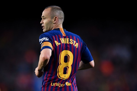 Những khoảnh khắc cuối cùng trong ngày Iniesta chia tay Barca ảnh 6