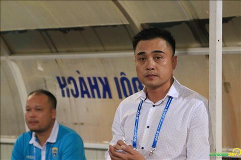 HLV Nguyễn Đức Thắng tố bầu Đệ không biết làm bóng đá hình ảnh