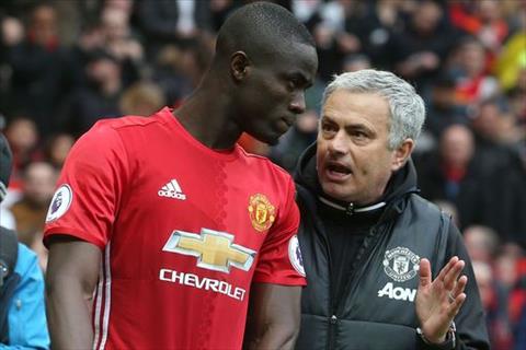 HLV Mourinho giải thích lý do thờ ơ với Bailly