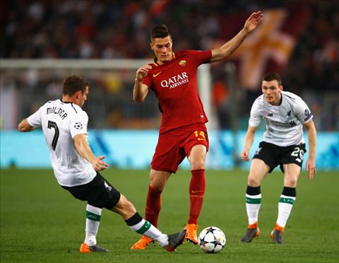 Milner phat bieu ve tran Roma vs Liverpool