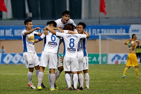 Bầu Đức hứa thưởng lớn nếu HAGL có điểm tại Thanh Hóa