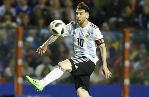Maradona: “Messi không phải chứng minh điều gì tại Argentina”