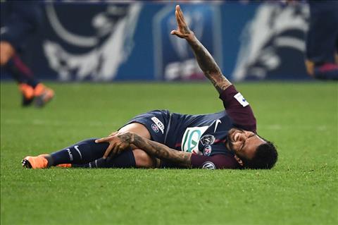 Dani Alves lo World Cup 2018 vi chan thuong