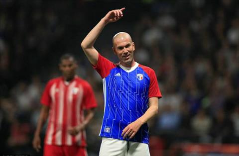Zidane tỏa sáng, đội Pháp vô địch World Cup 1998 thắng World Cup All Star 98
