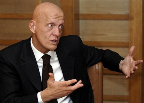 Có VAR, trọng tài biên được cảnh báo ít phất cờ báo lỗi việt vị