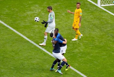 Pogba bị tước bàn thắng trong trận gặp Australia