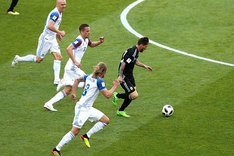 Những điều rút ra sau trận Argentina 1-1 Iceland Khi Messi ném 3 điểm ra đường hình ảnh 3
