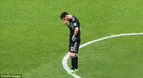Lionel Messi da co mot ngay dang buon khi gap Iceland.