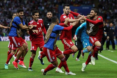 Cristiano Ronaldo bị CĐV Iran 'khủng bố' bằng tiếng ồn