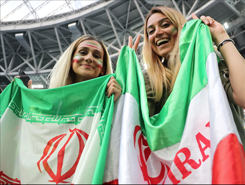 Những hình ảnh ấn tượng về CĐV nữ Iran khoe sắc tại World Cup 2018 hình ảnh 2