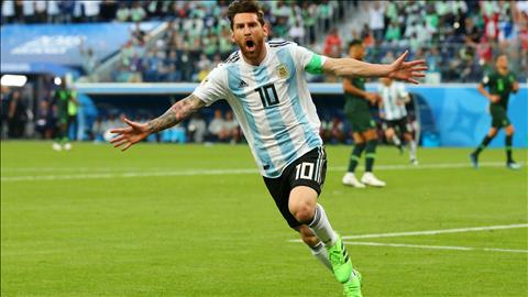 Messi o tran Nigeria 1-2 Argentina